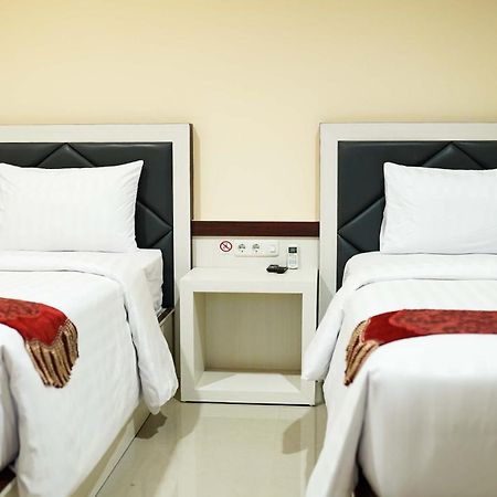 Grand Buana Lestari Hotel Padang (Sumatra) Exterior foto