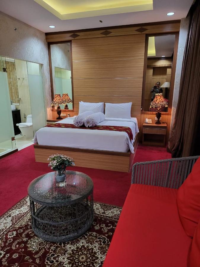 Grand Buana Lestari Hotel Padang (Sumatra) Exterior foto