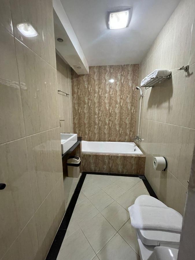 Grand Buana Lestari Hotel Padang (Sumatra) Exterior foto