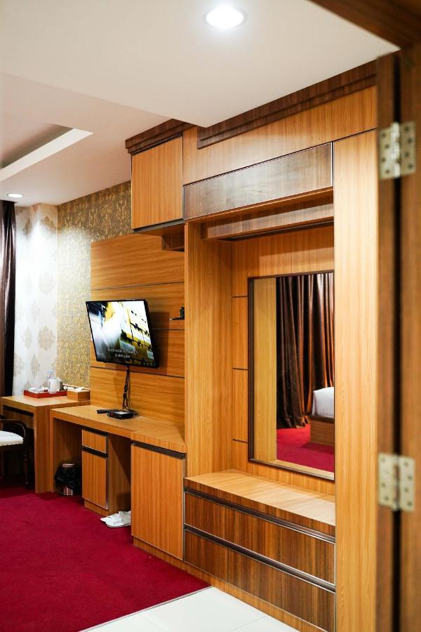 Grand Buana Lestari Hotel Padang (Sumatra) Exterior foto